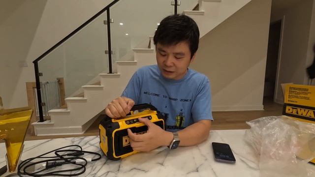 DeWALT 德伟 DCR010 蓝牙音箱 评测 смотреть онлайн
