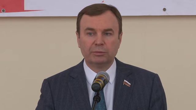 В Зубарев, депутат Госдумы провел встречу с главой городского поселения Озеры Сергеем Радонцевым смотреть онлайн