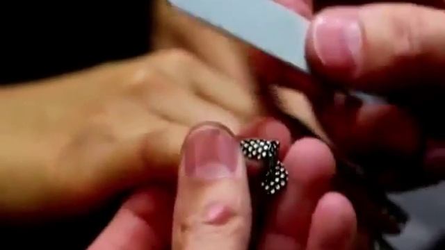 Наклеивание стикеров (наклеек) на ногти смотреть онлайн