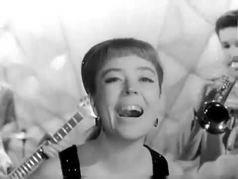 Поет Ирина Бржевская -- 12 песен смотреть онлайн