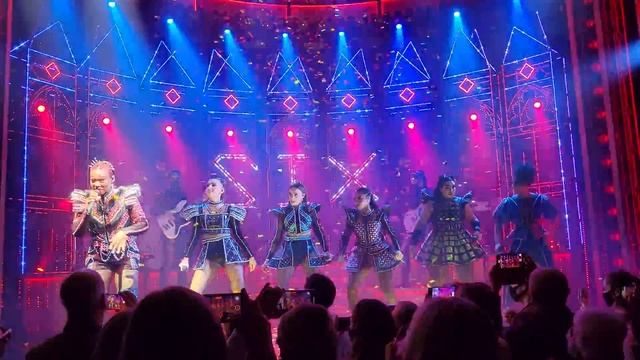 Six the Musical - MegaSix Vaudeville - 11/11/2021 - Final Collette Howard смотреть онлайн