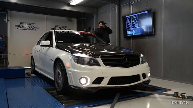 Mercedes-Benz C63 AMG dyno run with Boostane octane booster смотреть онлайн