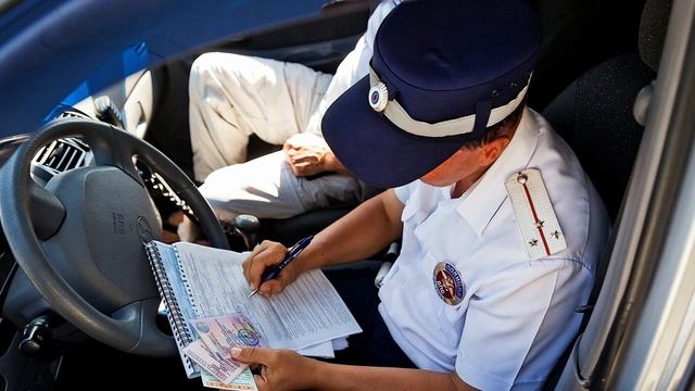 Вообще не пью, но ДПСник настаивал на продувке и угрожал лишением. Ответил так, что он убежал смотреть онлайн