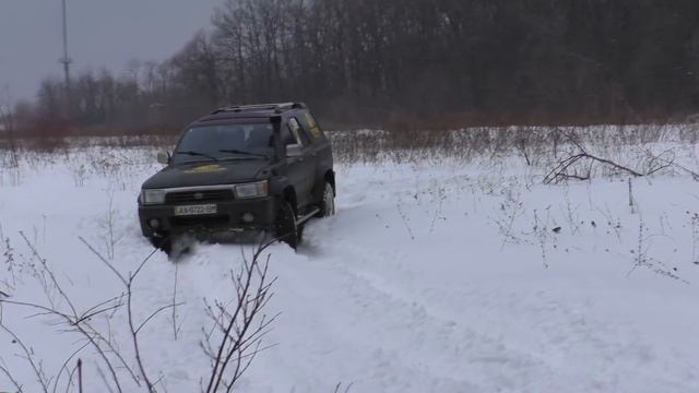 ➤ Toyota 4Runner & Mitsubishi Pajero Sport in Snow [Off-Road 4x4]. смотреть онлайн