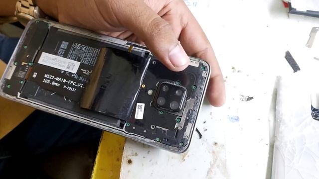 Xiaomi Redmi Note 9S Cracked Back Glass Replacement | Redmi M2003J6A1G Back Cover Replacement смотреть онлайн