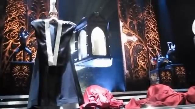 Madonna MDNA Tour Into + Girls Gone Wild opening night in Tel Aviv YouTube смотреть онлайн
