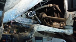 Замена пыльника рулевой рейки Рено Логан (без снятия рулевых наконечников)