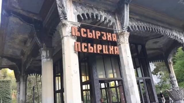 Ленина не хоронят потому, что вся земля в России до сих пор принадлежит ему? смотреть онлайн