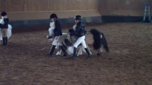 Танец маленьких лошадей смотреть онлайн