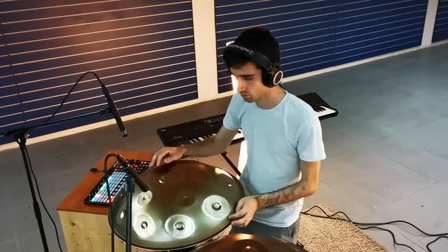 C418 - Aria math | Handpan cover | Live looping #minecraft смотреть онлайн