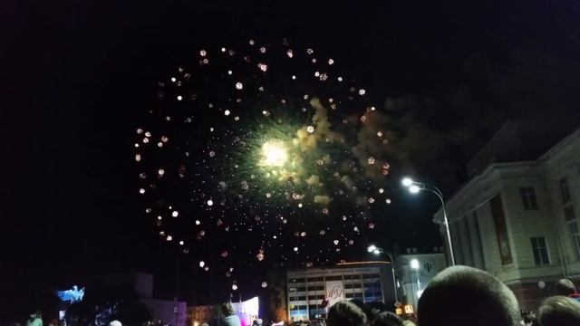 Салют 5 августа 2016 года в Орле (450 лет г. Орлу) смотреть онлайн