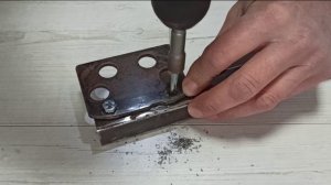 Как Нарезать Резьбу Без Метчика? Вы Даже и не Догадываетесь О Том Что Может Этот САМОРЕЗ!!!