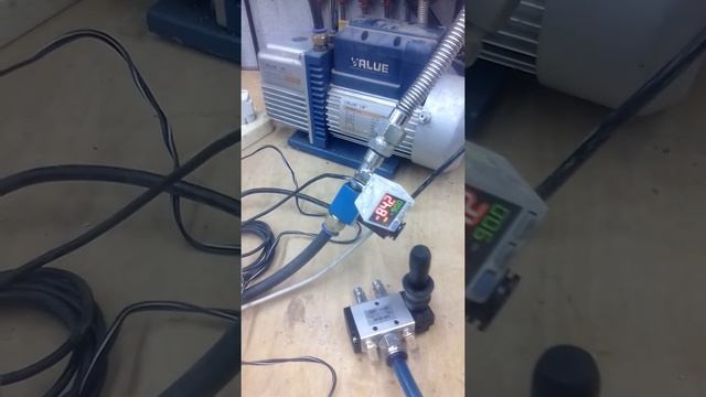 Первый запуск автоматики вакуумного насоса. смотреть онлайн