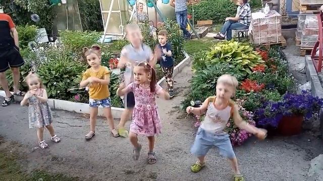 Подрастающие кадры для балета "Тодес" . смотреть онлайн