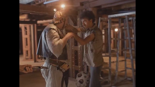 ВСЕМ ЛЕЖАТЬ! смотреть онлайн