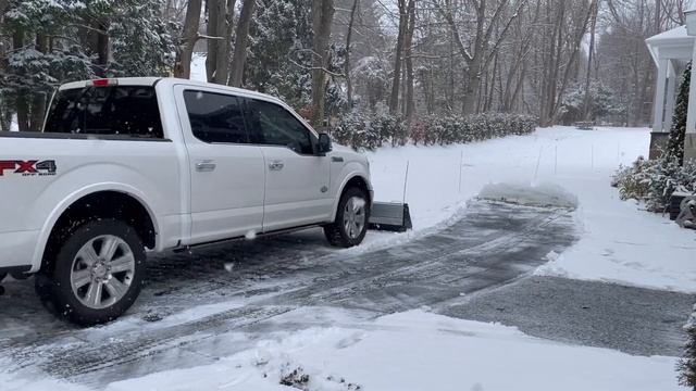 Snowsport HD plow on a 2019 Ford F-150 with 2" front hitch смотреть онлайн