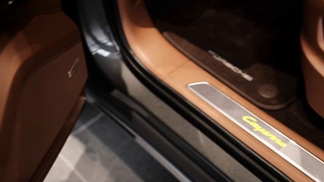 Cayenne E-Hybrid серый металлик (Quarzite Grey) смотреть онлайн