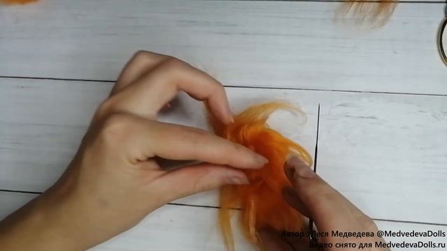 Курс по вязанию куклы крючком" Новогодние малышки". Волосы, реснички и тонировка смотреть онлайн