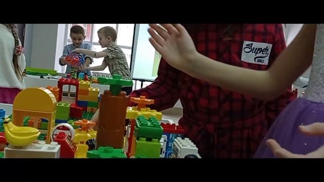 Конструирование в подготовительной к школе группе в МБДОУ 210, педагог: Шакурова Татьяна Николаевна смотреть онлайн