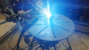 Автоматический поворотный стол для сварки.