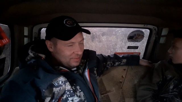 Дастер в горку с ESP. На Нивах по руслу реки. смотреть онлайн