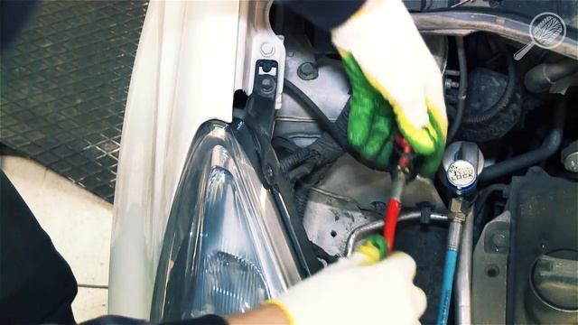 Заправка и вакуумирование системы кондиционирования смотреть онлайн