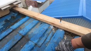 Строю крышу. Гараж из контейнеров.