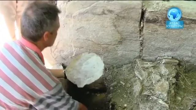 Каменный диск, найденный в дольмене смотреть онлайн