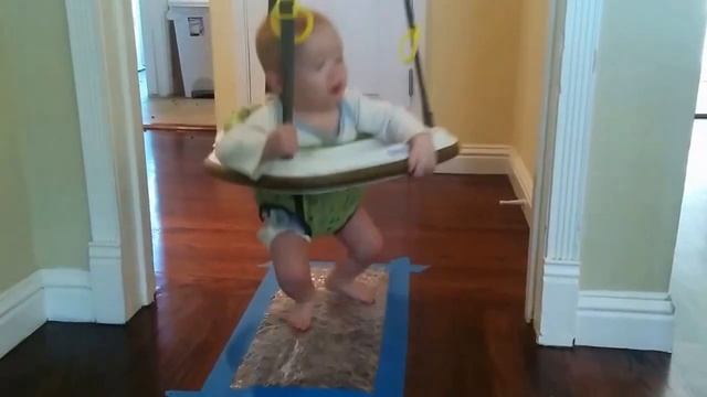 Graco Doorway Bumper Jumper, Little Jungle Review смотреть онлайн
