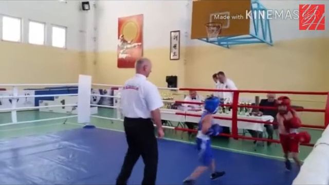 Финальный бой шахтёрца Сергея Васильева со спортсменом из Южно-Сахалинска смотреть онлайн