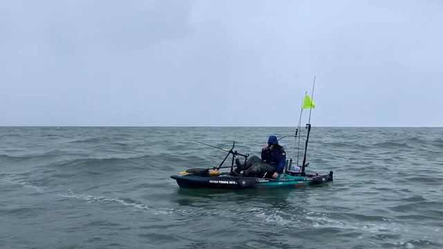 Big Waves = Big Walleye! Old Town BigWater PDL 132 Lake Erie Kayak Fishing смотреть онлайн