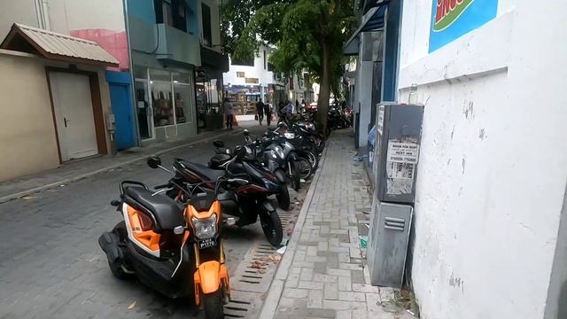 Остановка в столице Мальдив Мале перед отъездом на острова смотреть онлайн