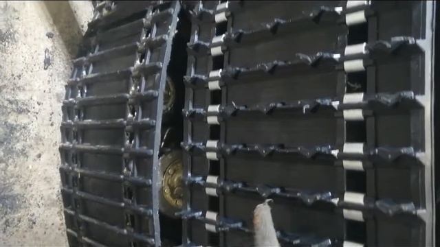 НАКОНЕЦ ПРИШЛИ НОВЫЕ ГУСЕНИЦЫ. Замена гусеницы на снегоходе буране. Регулировка задних кареток. смотреть онлайн