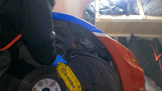 Easy Nissan 350z Headlamp Bulb Change