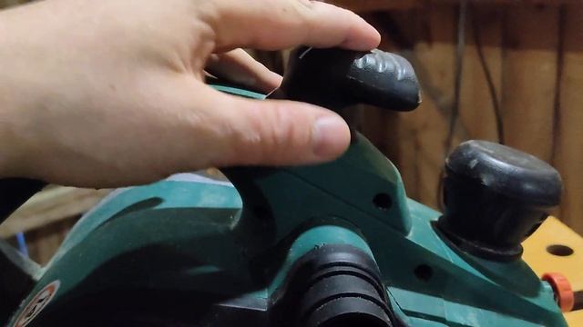 Обзор на электрорубанок STURM! P1015 смотреть онлайн