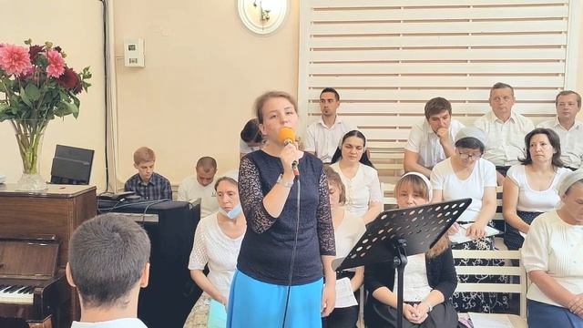 Даньшина Лена - стих: "Благодарю Тебя, мой Бог" (15.08.2021г.) смотреть онлайн