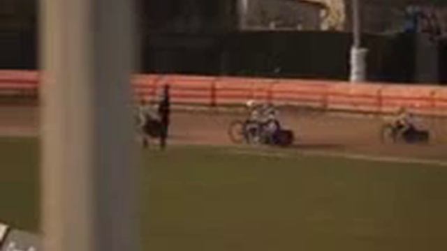 Speedway lokomotiv Скорости не сбрасывай на виражах смотреть онлайн