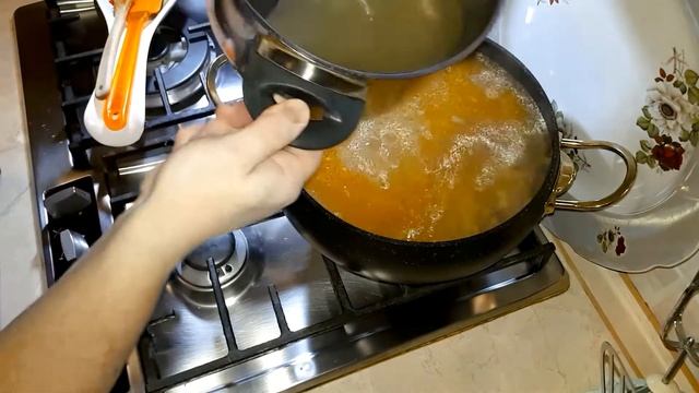 Как приготовить ФАСОЛЕВЫЙ СУП с СУХАРИКАМИ. Консервированный фасоль и гренки. СУП с фасолью на обед смотреть онлайн