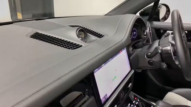 2020 Porsche Cayenne E-Hybrid смотреть онлайн