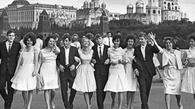 САМАЯ Красивая песня о ПЕРВОЙ ЛЮБВИ, о нашей молодости!!! Поёт Валерий Сёмин. 'ПЕРВАЯ ЛЮБОВЬ'.mp4 смотреть онлайн