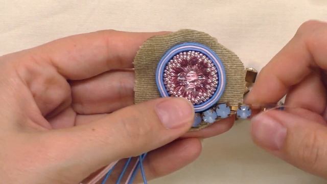 Стразовая цепочка как вшивать // Bracelet with a chain of rhinestones смотреть онлайн