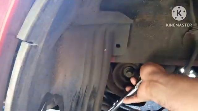Cómo aflojar el tornillo de la polea del sigueñal honda Accord 2002 смотреть онлайн