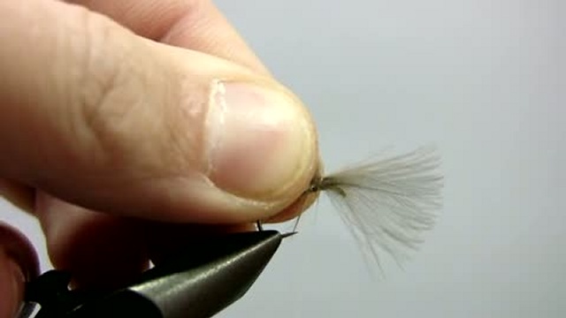 Нахлыст. Вязание мушки Emu Emerger