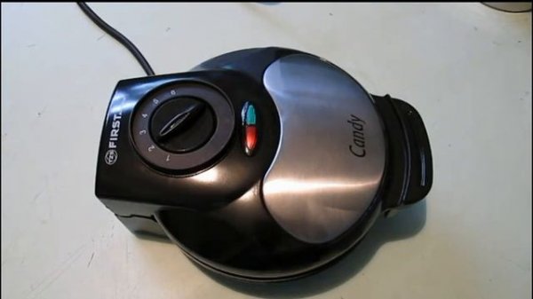 электровафельница FIRST - первое включение и тест.