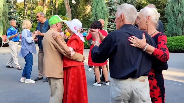 Я ИДУ ТЕБЕ НАВСТРЕЧУ! 16 СЕНТЯБРЯ 2023 ТАНЦЫ ХАРЬКОВ УКРАИНА смотреть онлайн