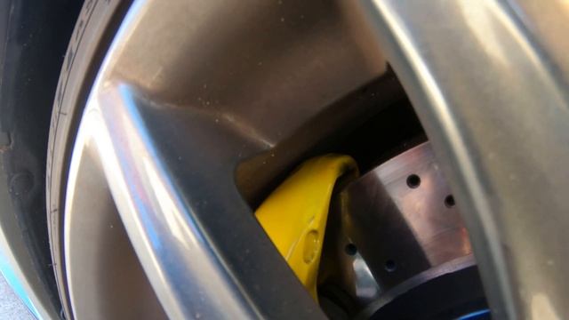 ISF Brembo Install & New Wheels Have Arrived! смотреть онлайн