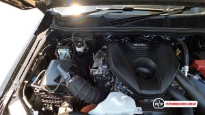 2022 Isuzu MU-X 0-100km/h & engine sound