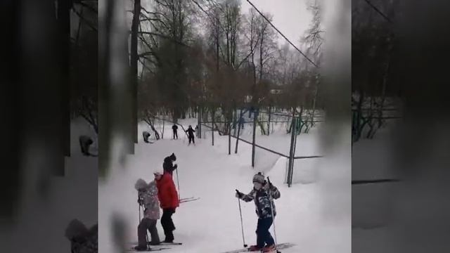 мы в школе катаемся на лыжах! смотреть онлайн
