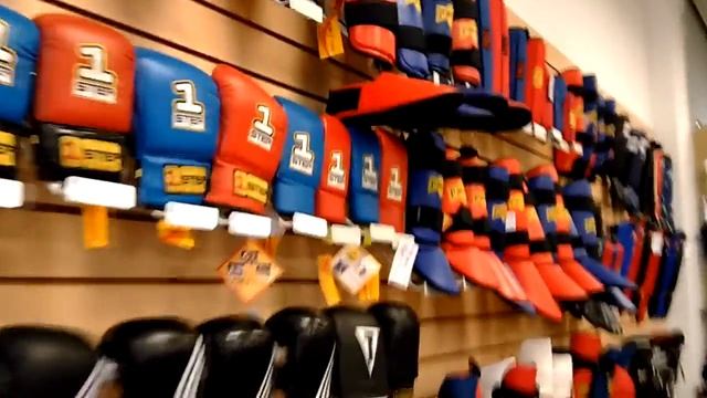 ОБЗОР МАГАЗИНА ДЛЯ ЕДИНОБОРСТВ И ПОКУПКА КИМОНО(YUDIK JN) смотреть онлайн