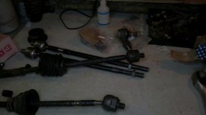 Замена РУЛЕВЫХ ТЯГ и НАКОНЕЧНИКОВ на ПАССАТ б4.Replacement STEERING links and tie rod ends